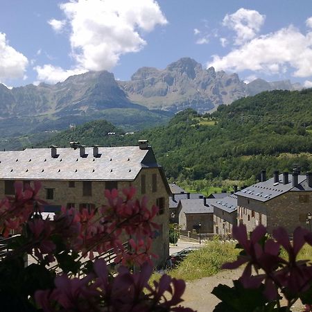 Vistas Espectaculares, Wifi Y Parking Lägenhet El Pueyo de Jaca Exteriör bild