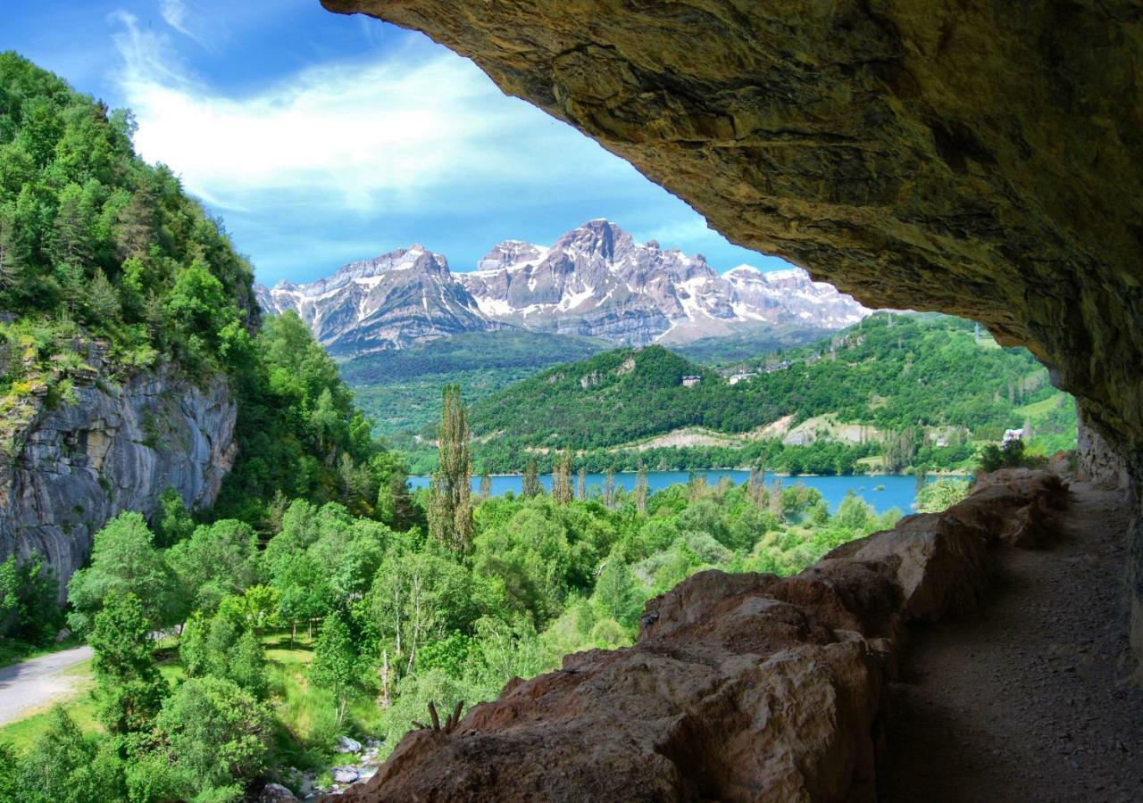 Vistas Espectaculares, Wifi Y Parking Lägenhet El Pueyo de Jaca Exteriör bild